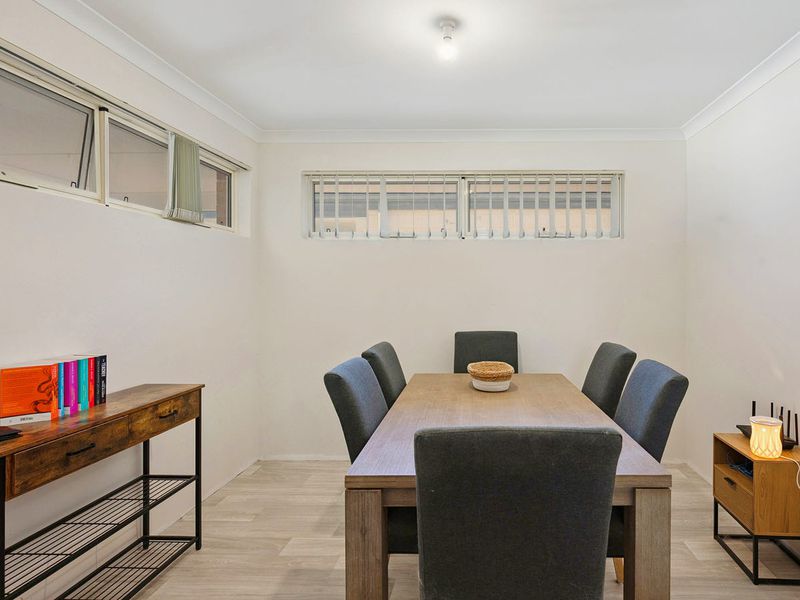128 Lake Valley Drive, Lakelands