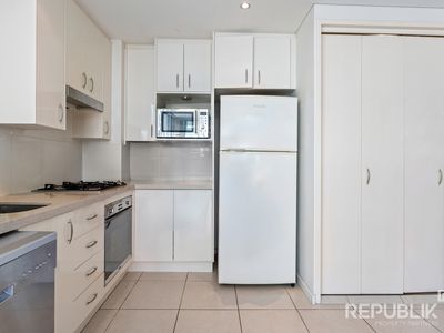 1203 / 1 Como Crescent, Southport