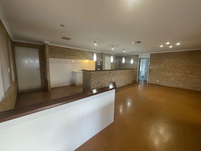 2 Stenton Gardens, Kinross