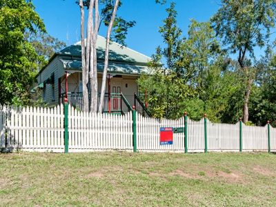 6 Macrae Street, Woodend