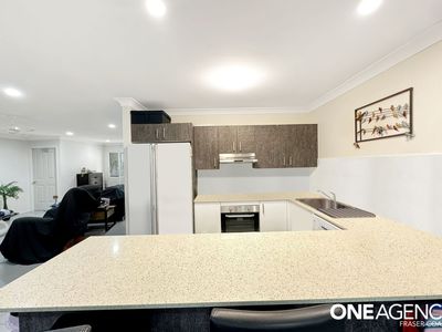 121 / 230 Pulgul Street, Urangan