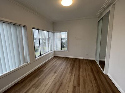 266 Northcliffe Drive, Lake Heights