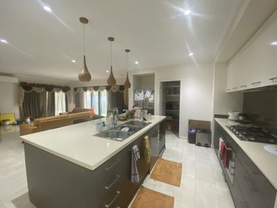 25 Chartwell Avenue, Truganina