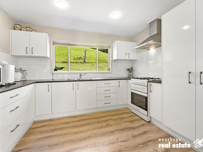 933 Innes View Road, Innes View