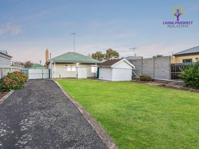5 McNabb Avenue, Geelong West