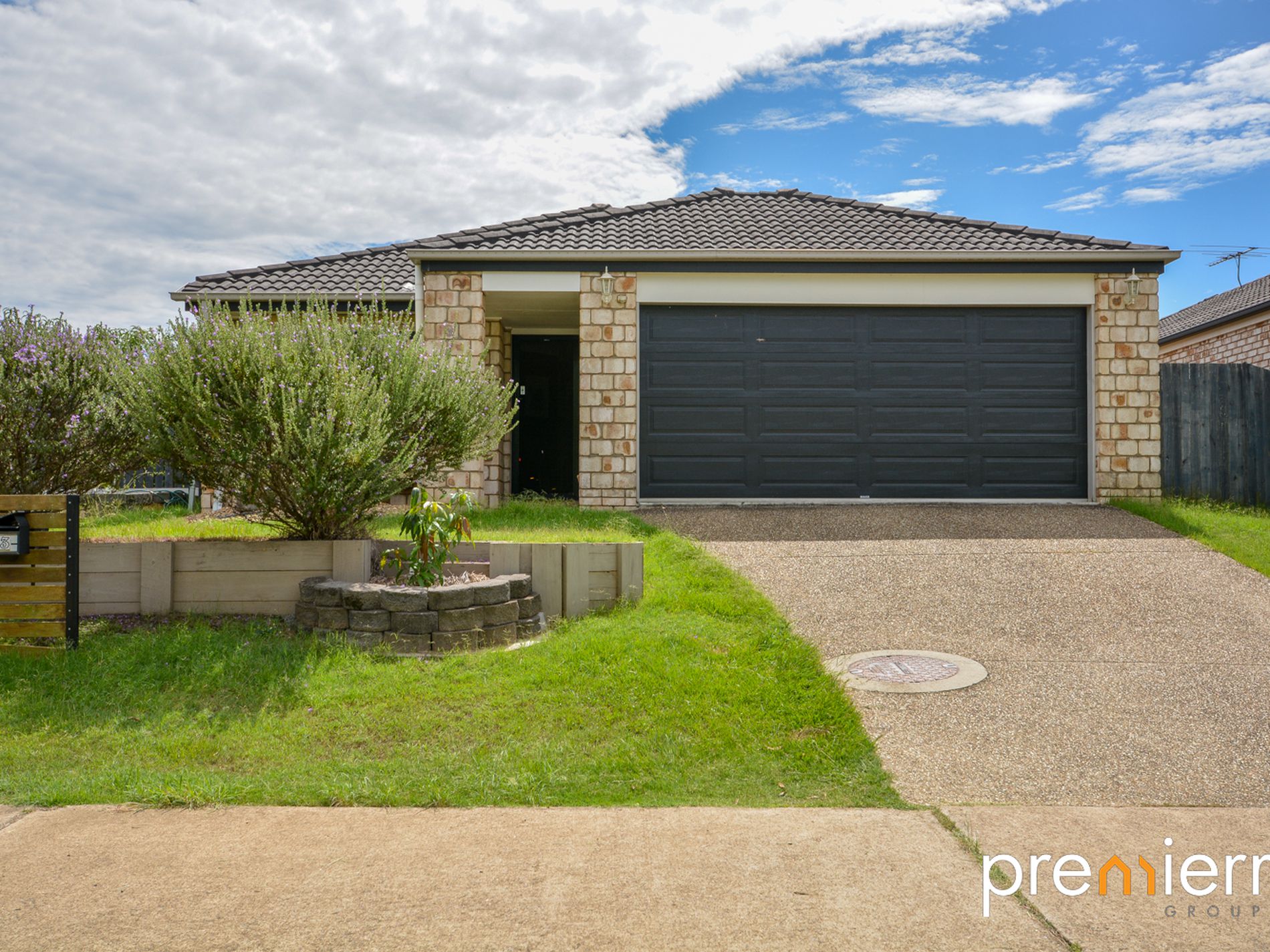 33 Collins Street, Collingwood Park