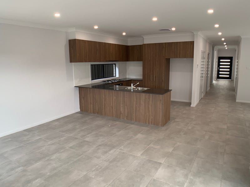 13 Water Gum Road, Gregory Hills