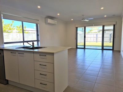 9 Helmore Road, Jacobs Well