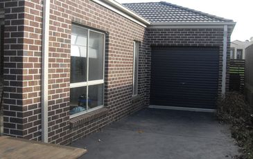 33 Grasslands Way, Officer