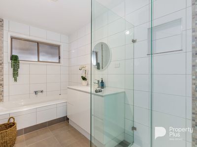 8 High Street, Harcourt