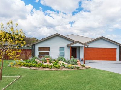 7 Carriage Way, Milton