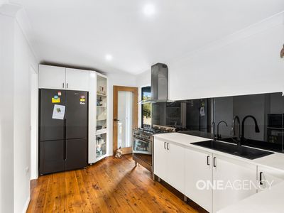 28 Crest Road, Albion Park