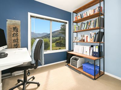100 Misty Hill Road, Mountain River