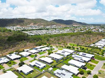 16 Elbridge Bend, Mount Louisa