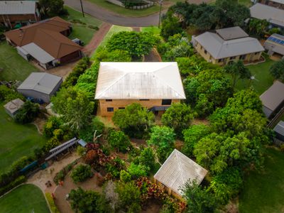 13 Meghan Crescent, Qunaba