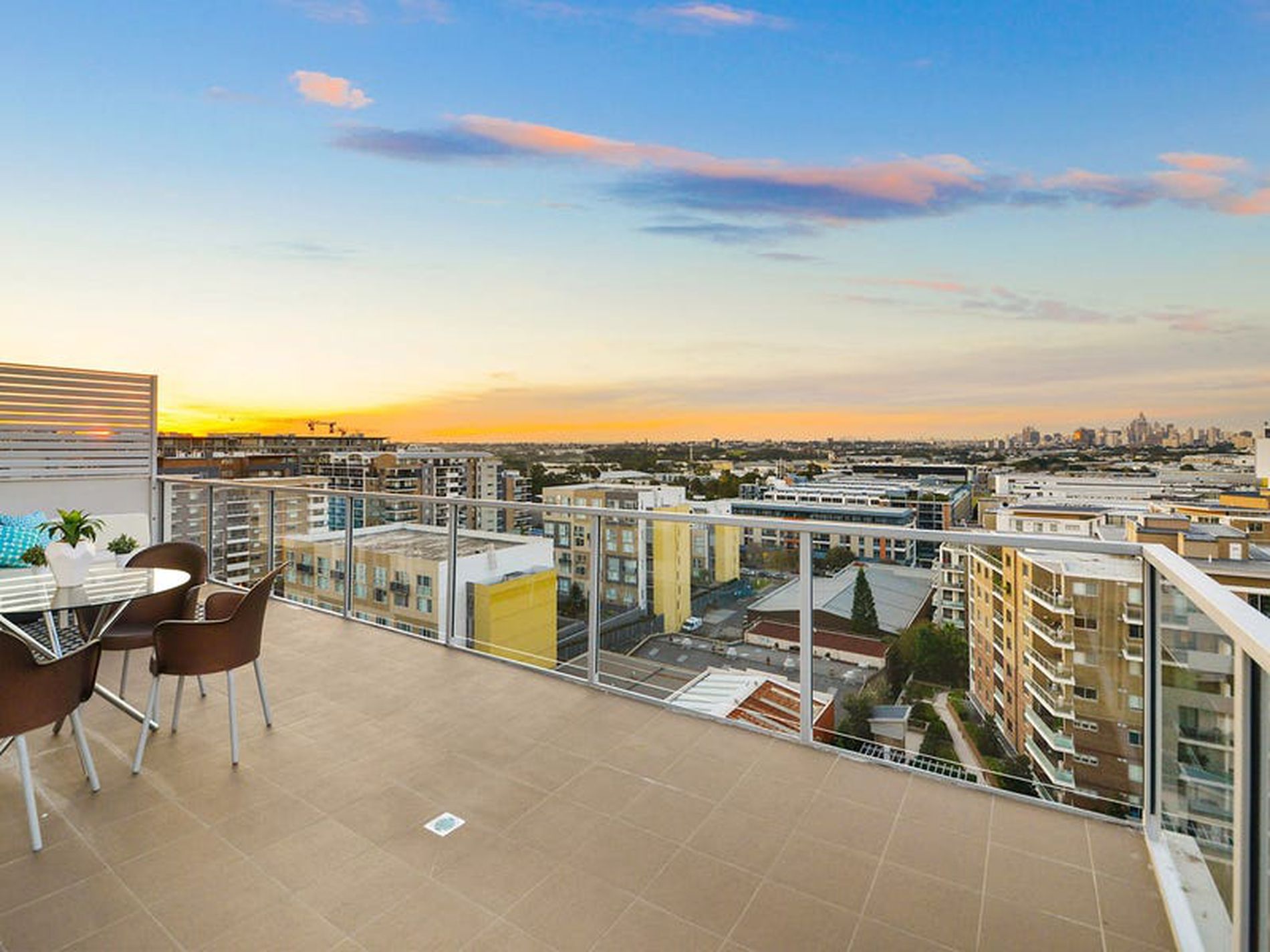 1201 / 210 Coward Street, Mascot