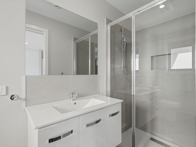 50a & 50b Deavan Drive , Shorewell Park