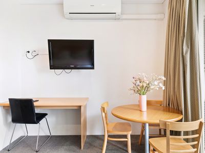 601 / 12 Victoria Avenue, Perth