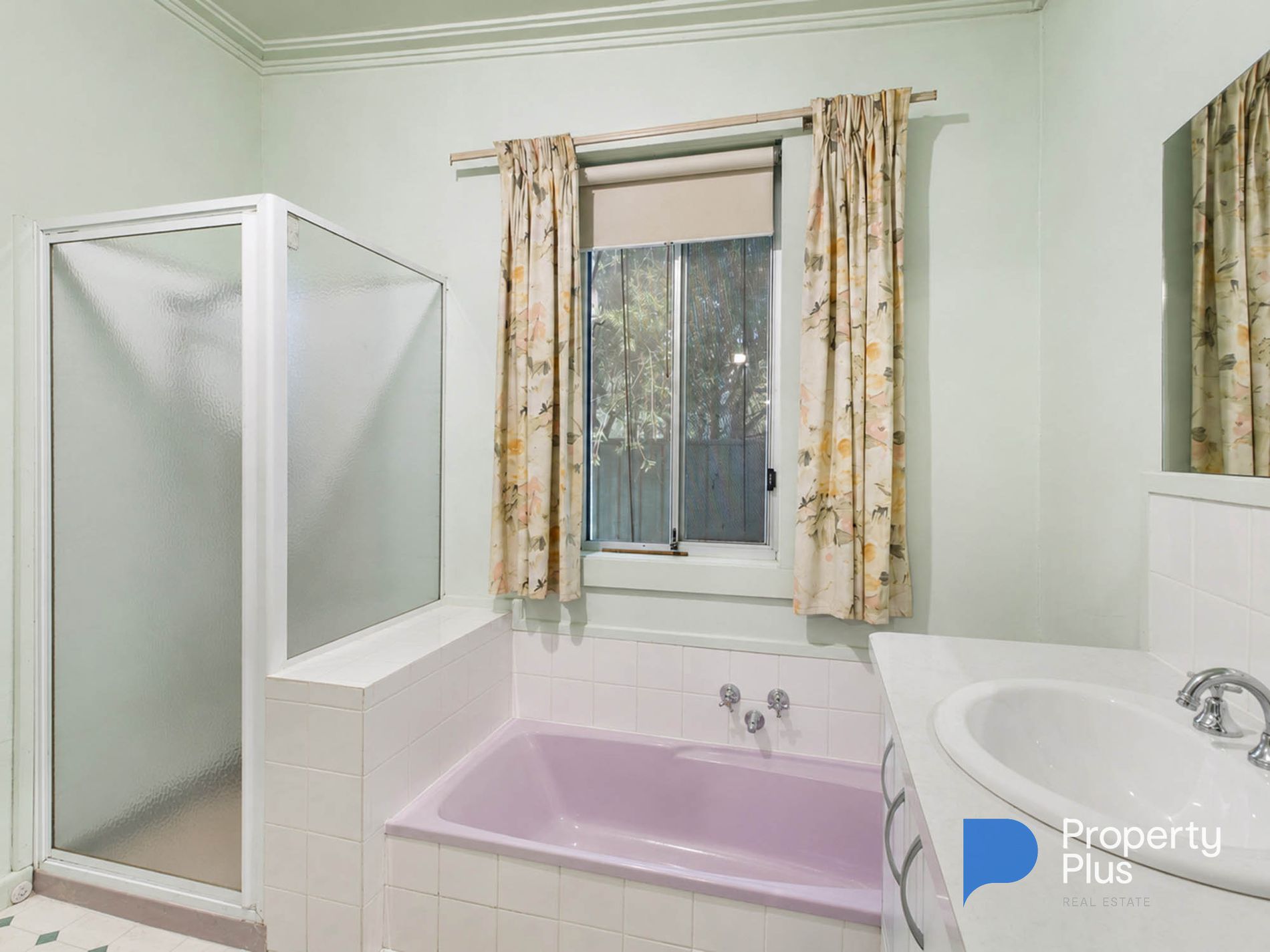 33 Weeroona Avenue, White Hills