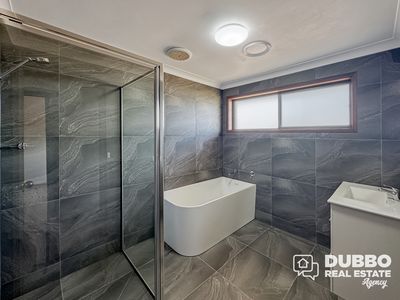 2 / 35 East Street, Dubbo