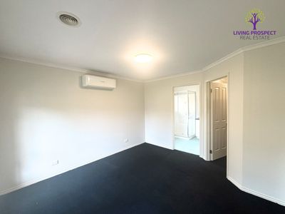 12 Sorrento Avenue, Point Cook