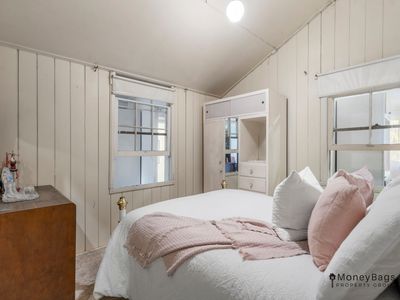 7 Leopardwood Road, Cedar Grove