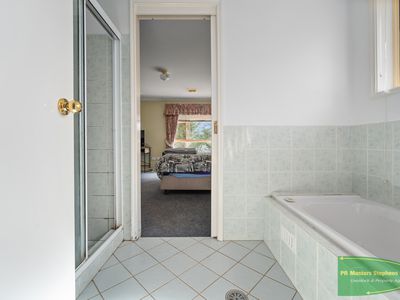 4 Finley Close, Windradyne