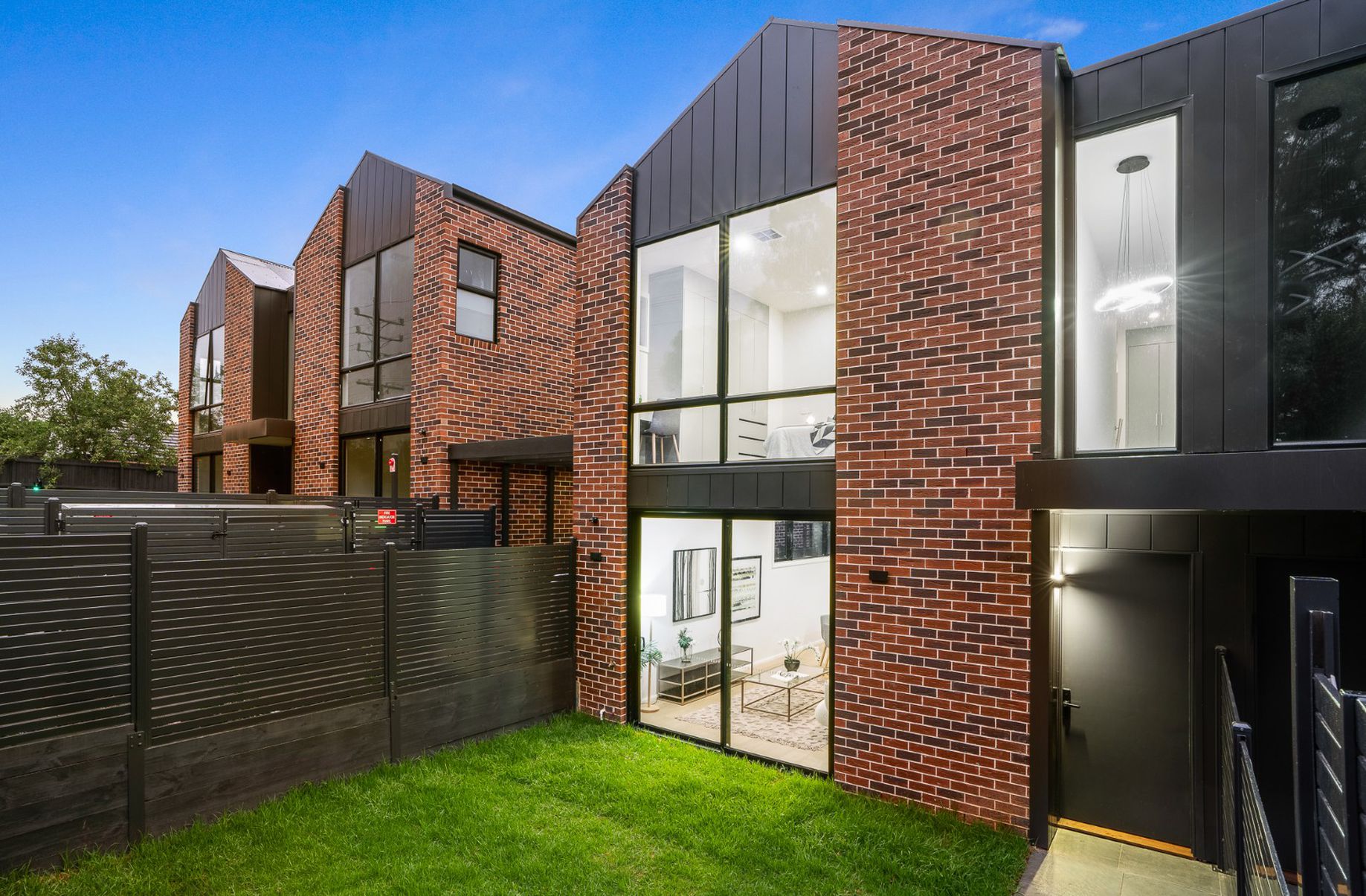 2 / 142-144 Warrigal Road, Camberwell