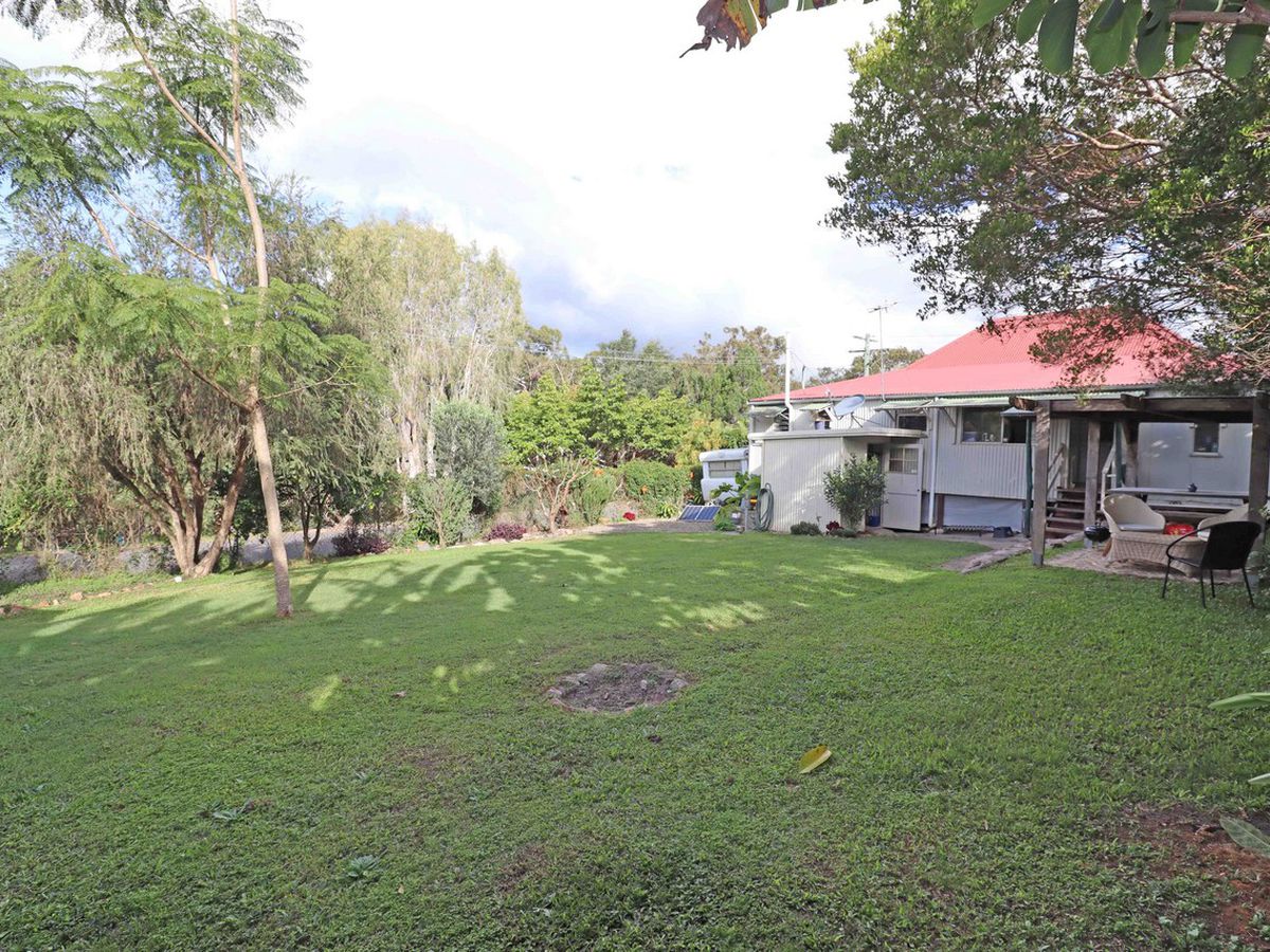 12 Moffat Street East, Herberton