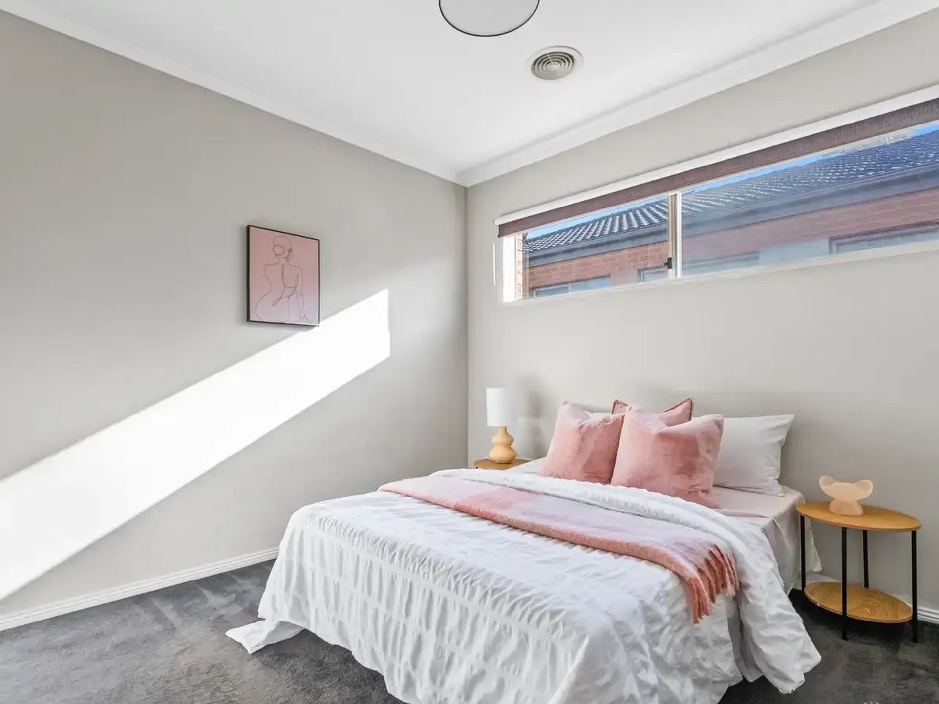 10 Lochinver Street, Wollert