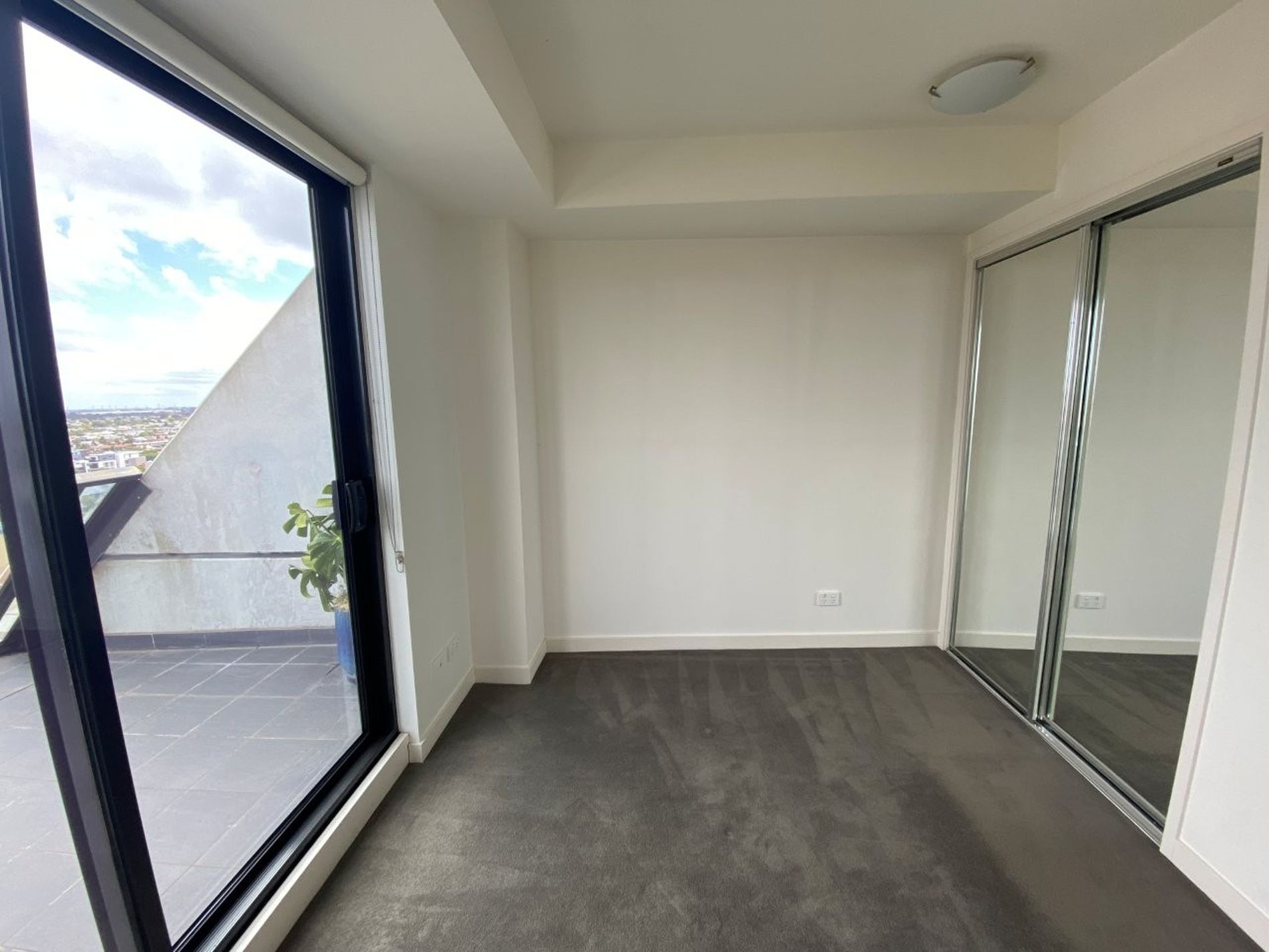 1208 / 240 Barkly Street, Footscray