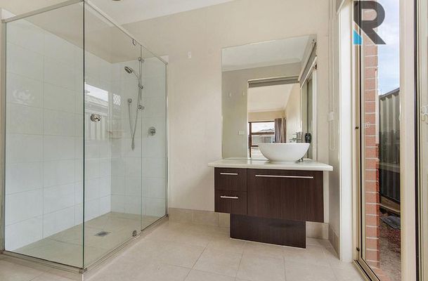 493 Grand Boulevard, Craigieburn