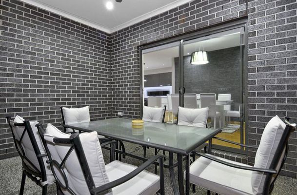 28 Perugia Avenue, Greenvale