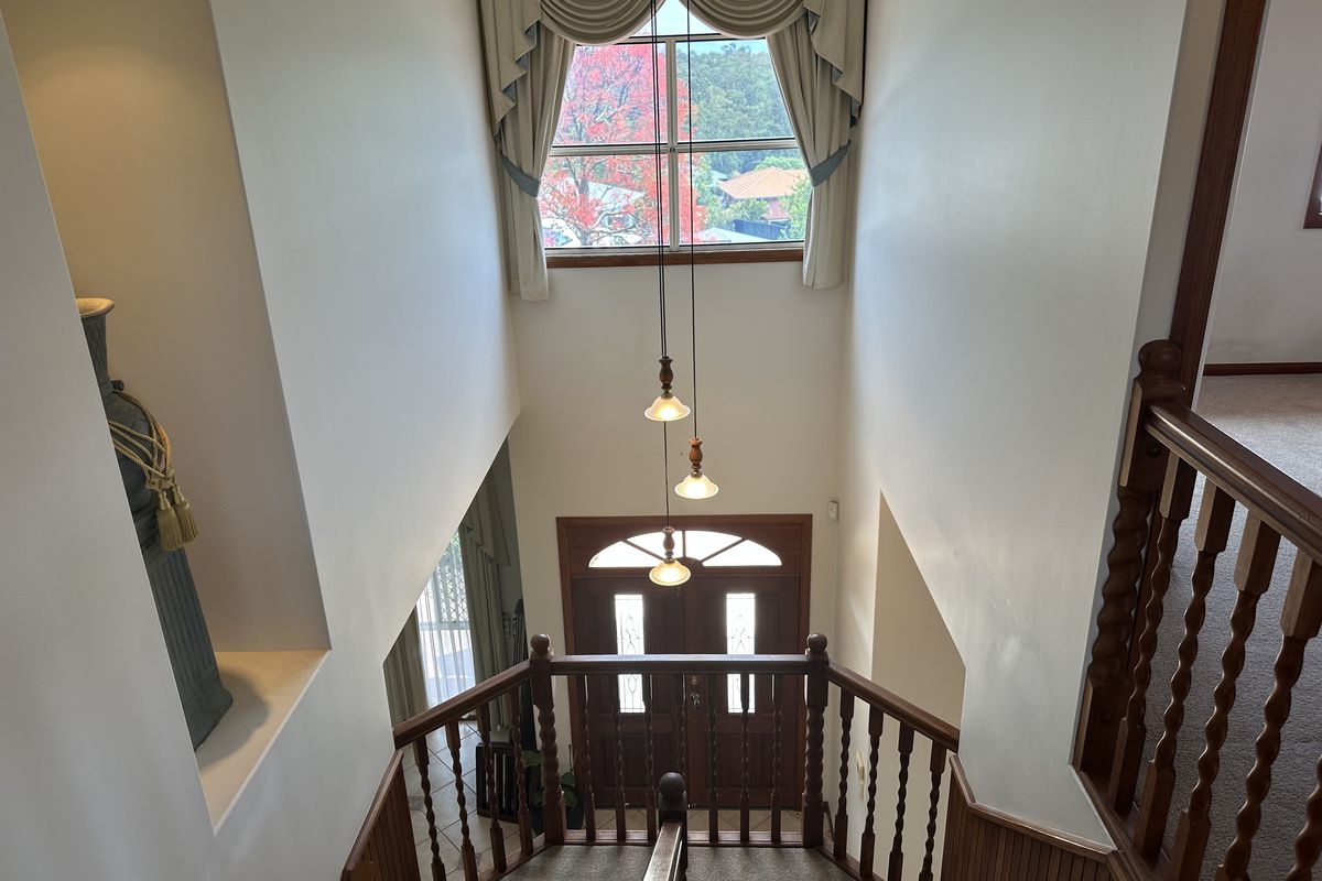 24 Aquarius Place, Bridgeman Downs