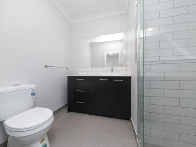 31 Pienza Road, Fraser Rise