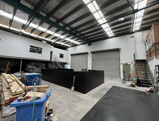 Two Roller Shutters! High Clearance!