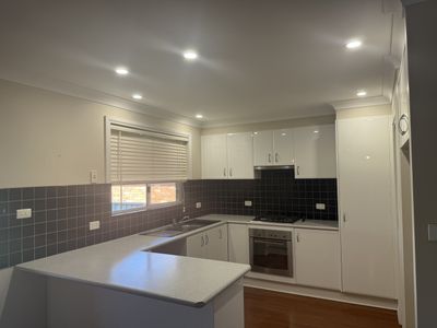 7 Cobden Place, Parkes