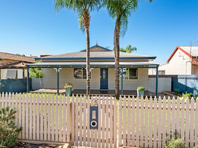 35 Varden Street, Piccadilly