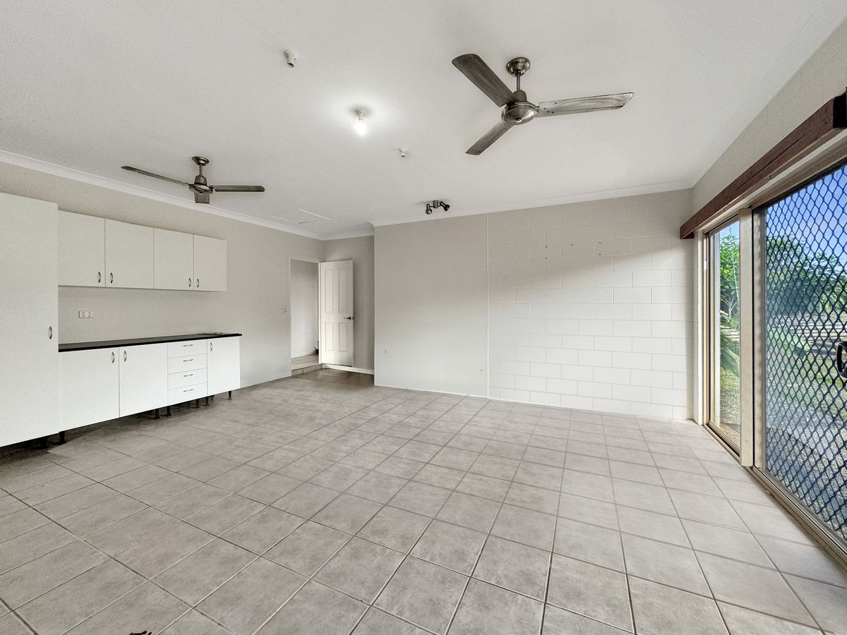 14 Storer Street, Atherton