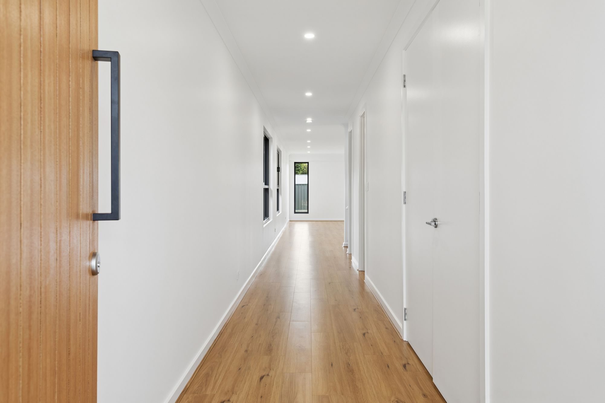 32B Avenue Road, Paradise