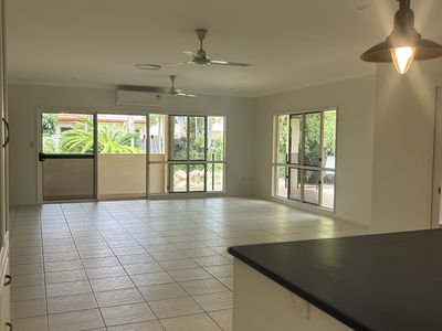 2 Pajingo Court, Annandale