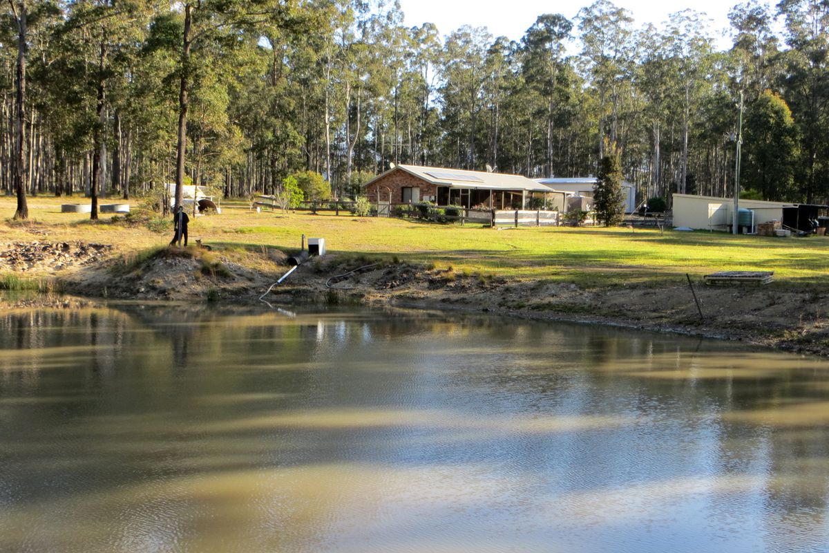 184 Careys Road, Hillville