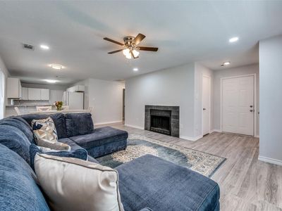 2414 East Kiest Boulevard, Dallas, TX, International