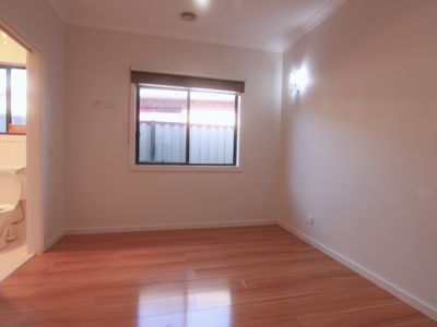 2A  Hunsford Avenue, Notting Hill