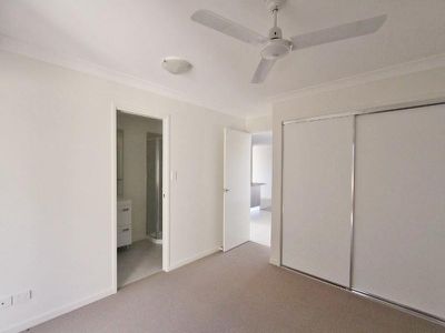 1 / 2 Osprey Court, Lowood