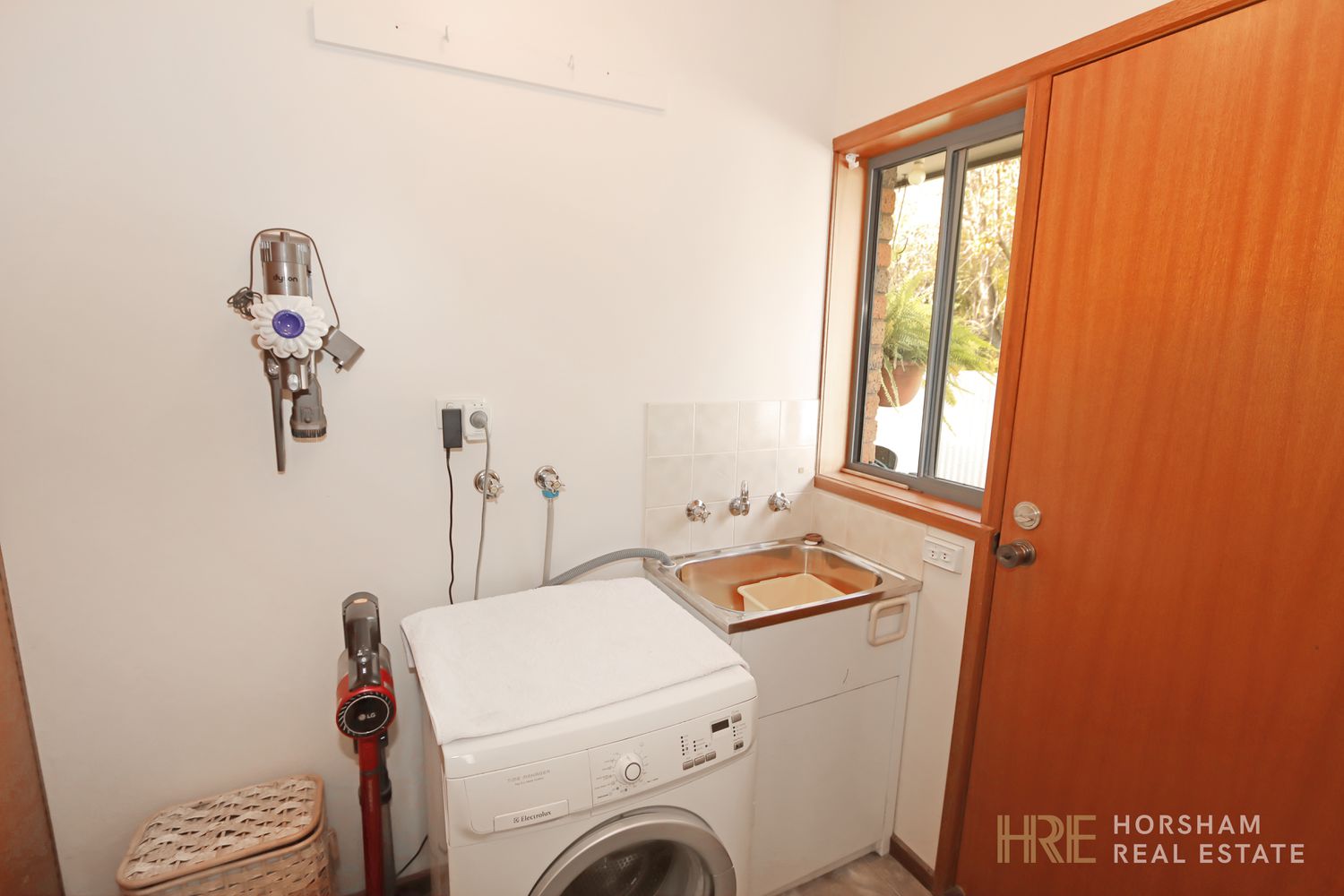 2 / 5 Penny Avenue, Horsham