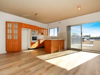 2 / 2 Fraters Avenue, Sans Souci