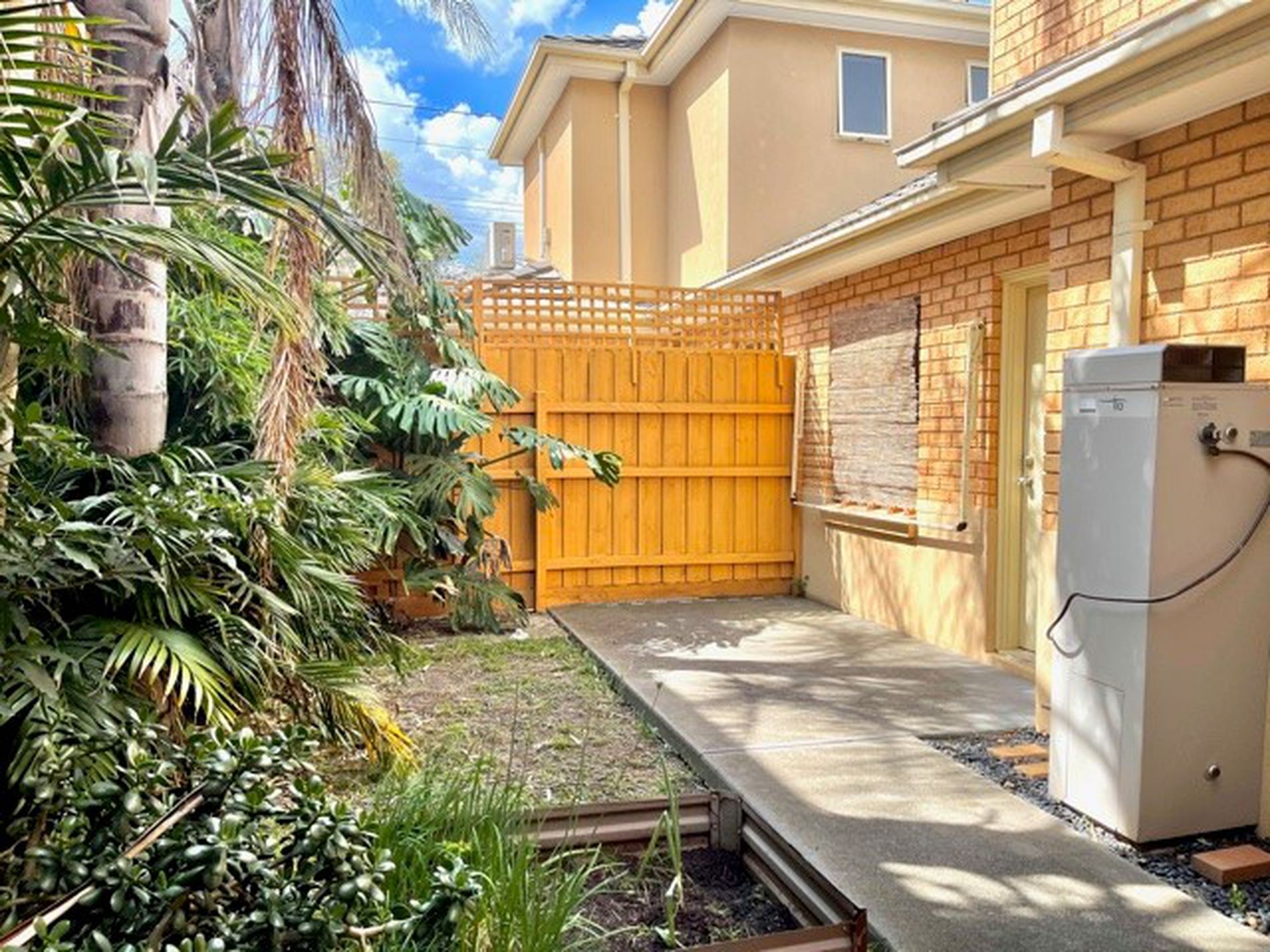 1 / 2A Yardley Street, Maidstone