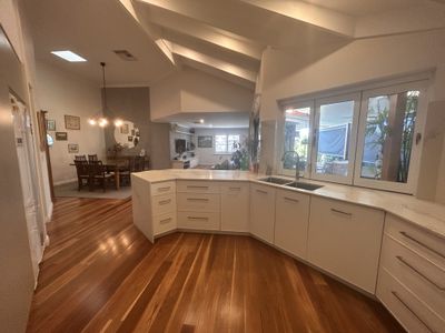 12 Bascombe Rise, Hillarys