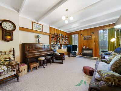 81 Lakeside Avenue, Mount Beauty